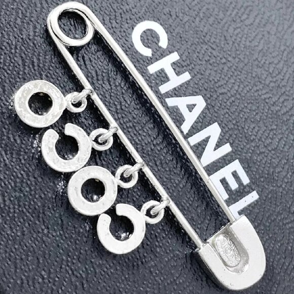 CHANEL CC Logo COCO Rhinestone Brooch Silver Tone Pin 01P Auth w/Box